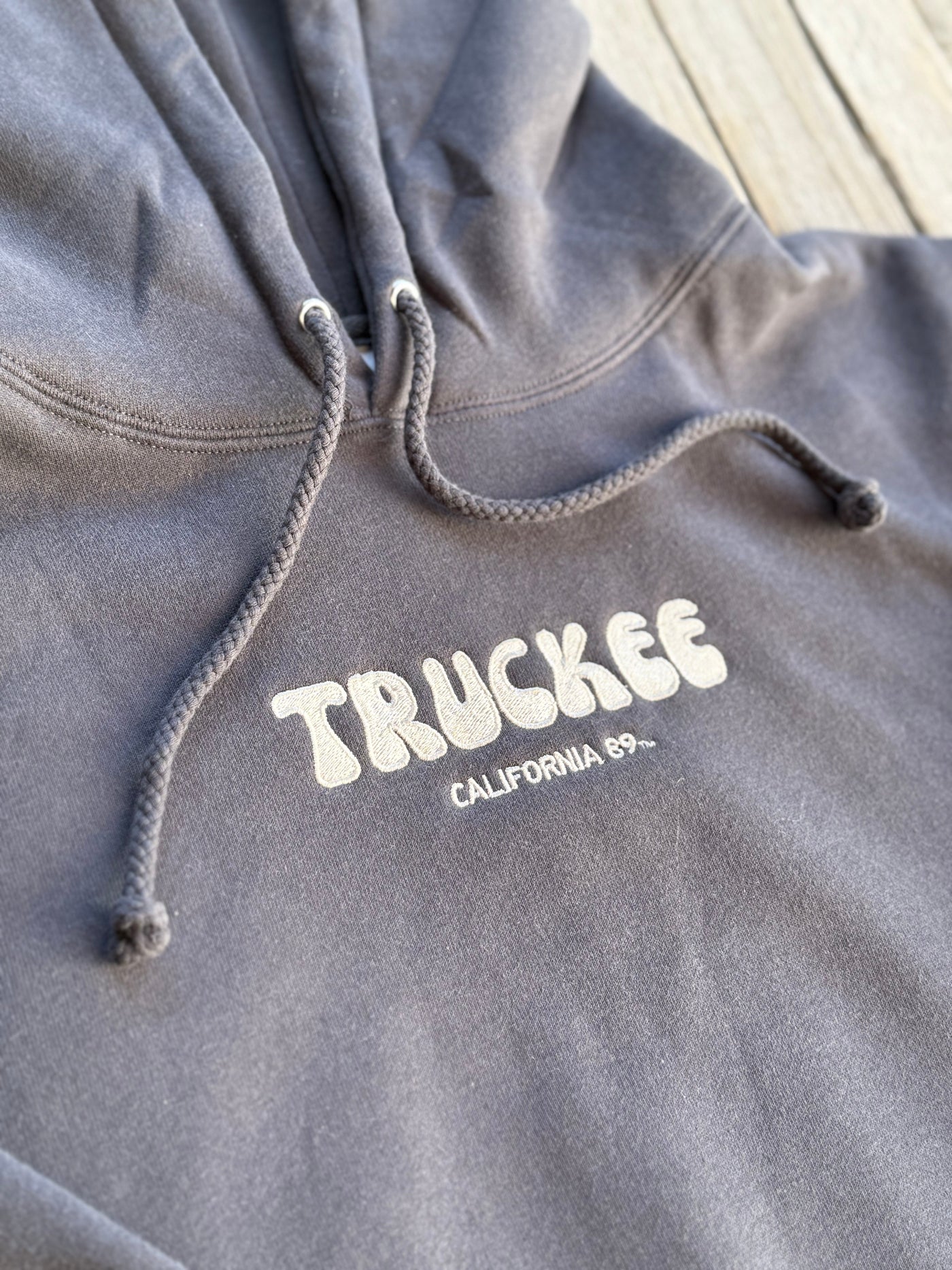 Unisex Embroidered Truckee Hooded Sweatshirt | California 89