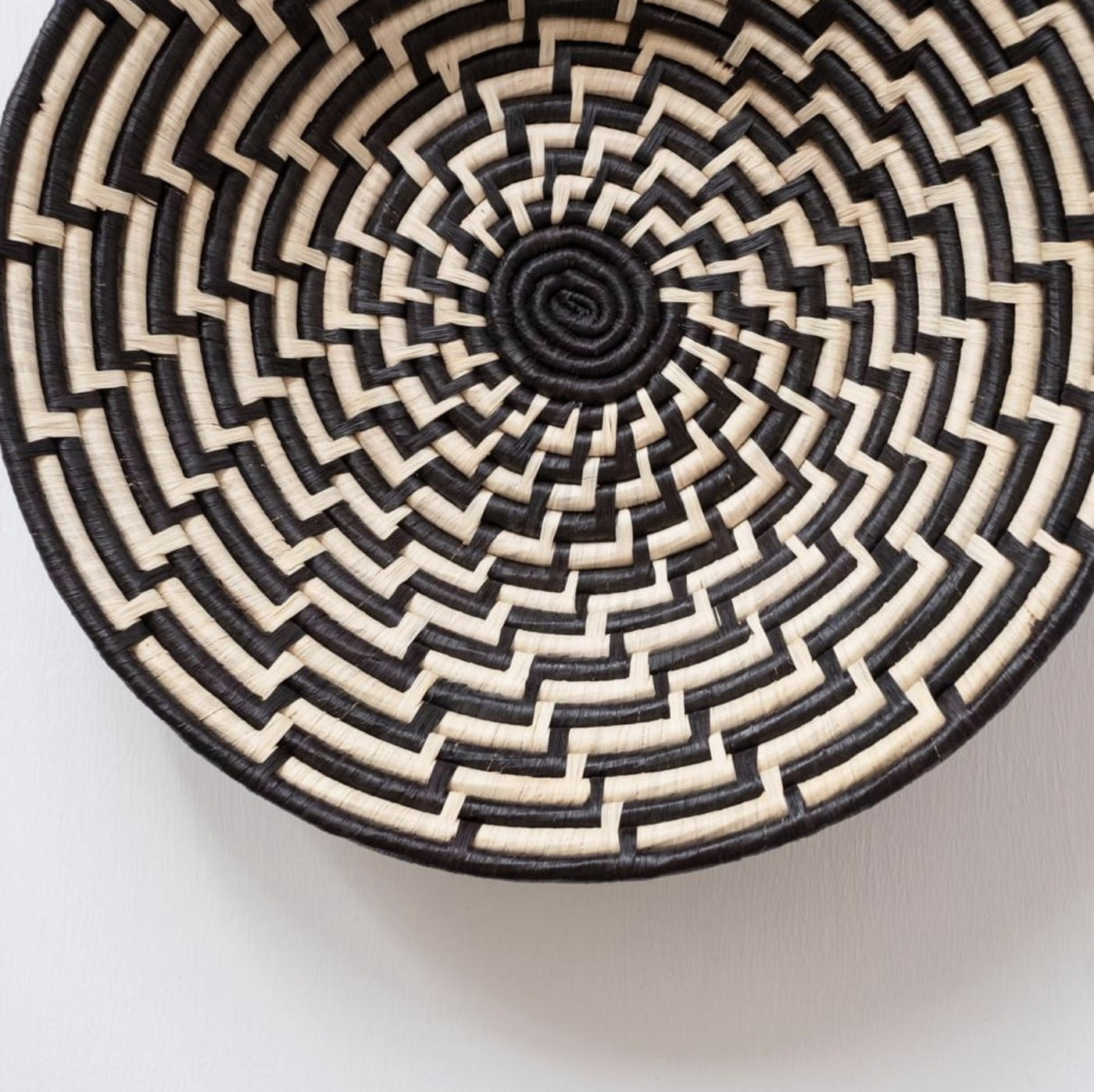 Black and White Basket | California 89