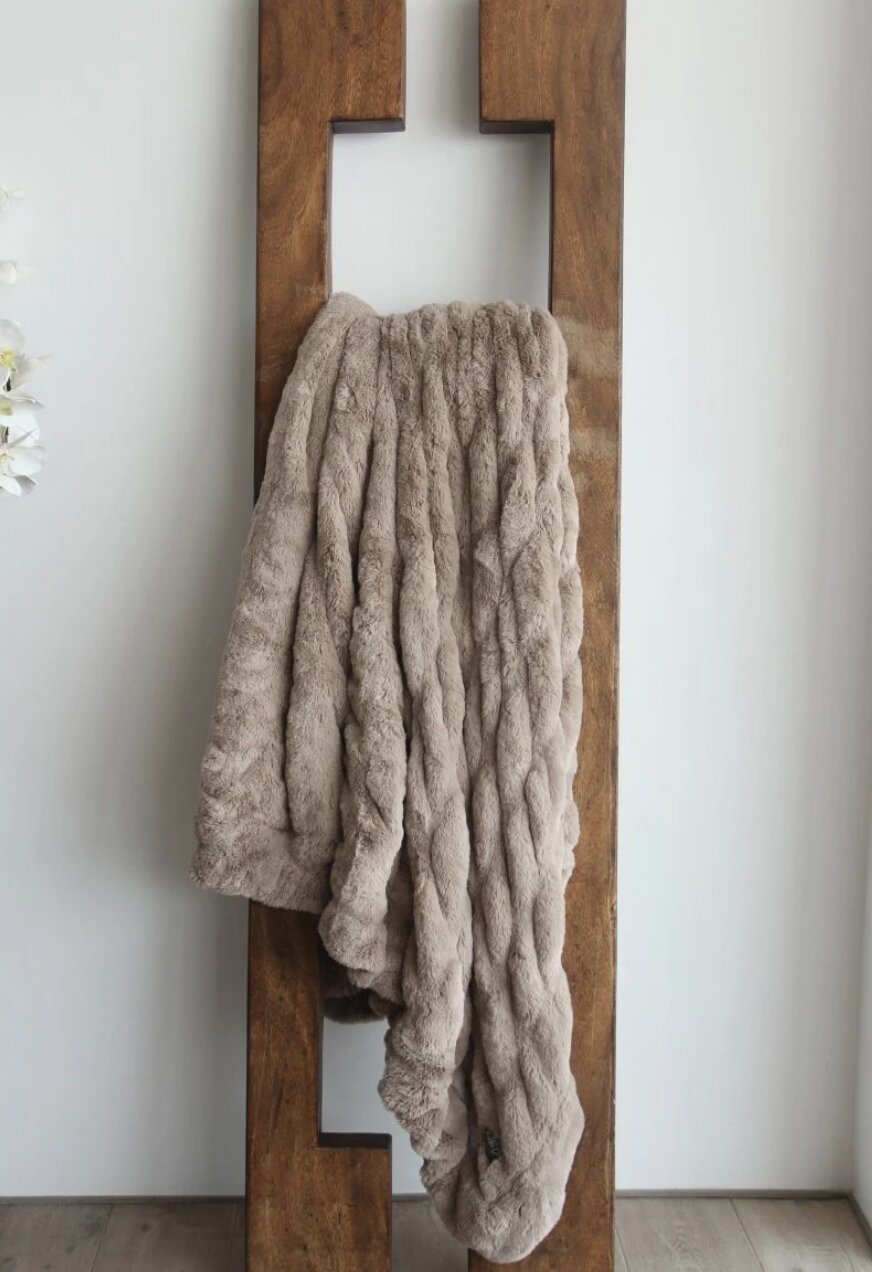 Keikico Cloud Throw